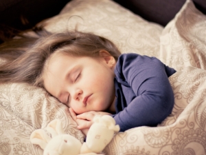 schlafendes Baby mit leiser Ventilator